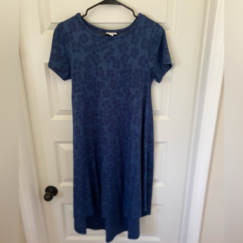 Lularoe Carly! Floral navy XXS. So comfortable!
